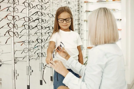 Technicien en montage et vente d'optique-lunetterie